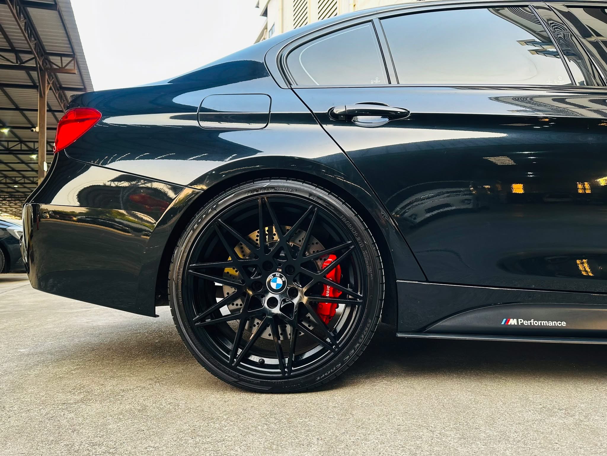 BMW 320d M Performance (F30 LCI) ปี 2017