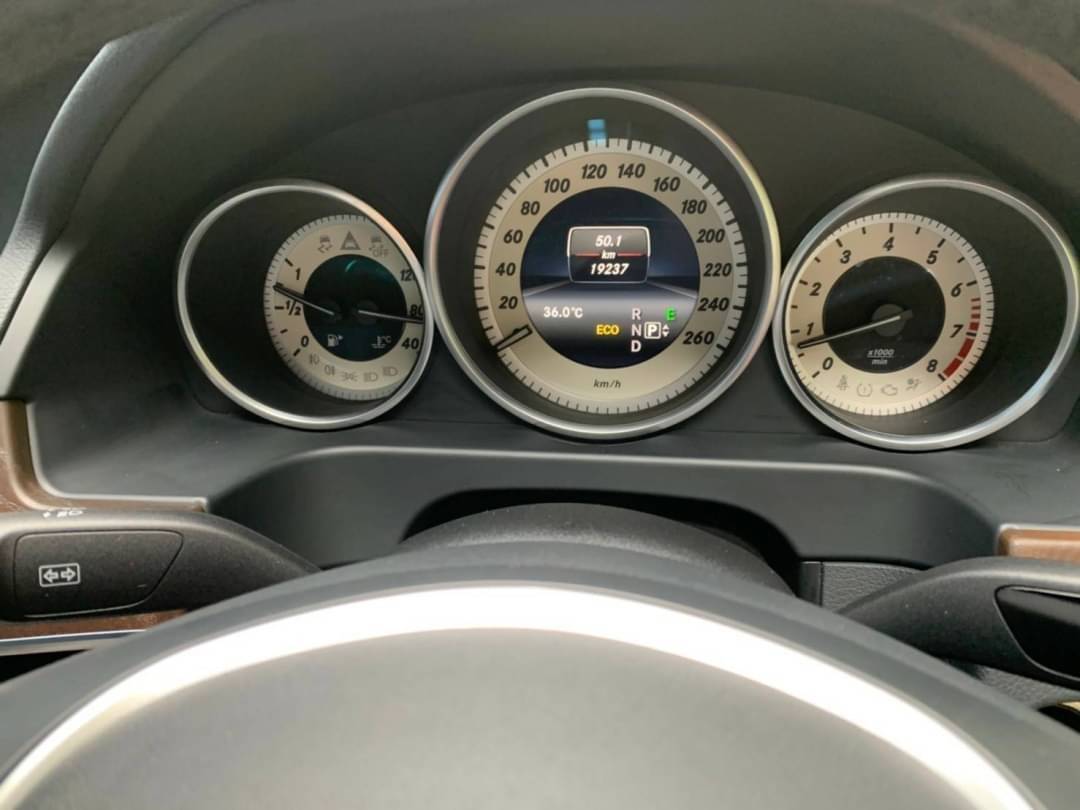Mercedes Benz E200 ปี 2015