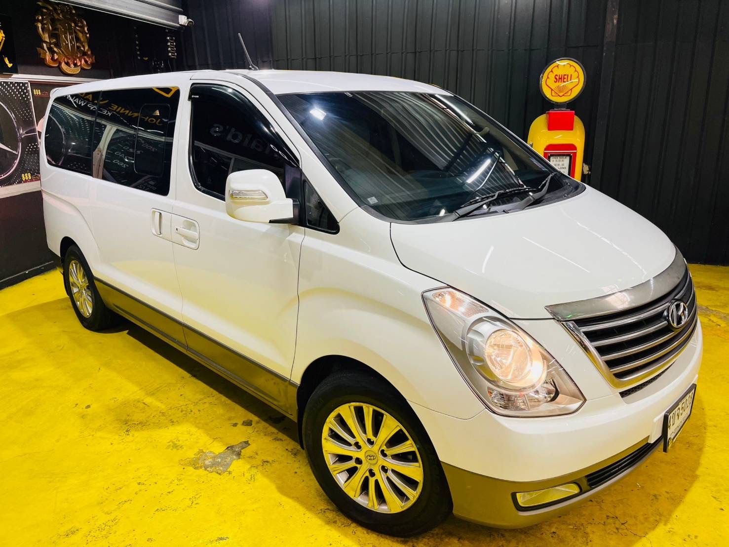 Hyundai H-1 GRAND STAREX PREMIUM ปี2014