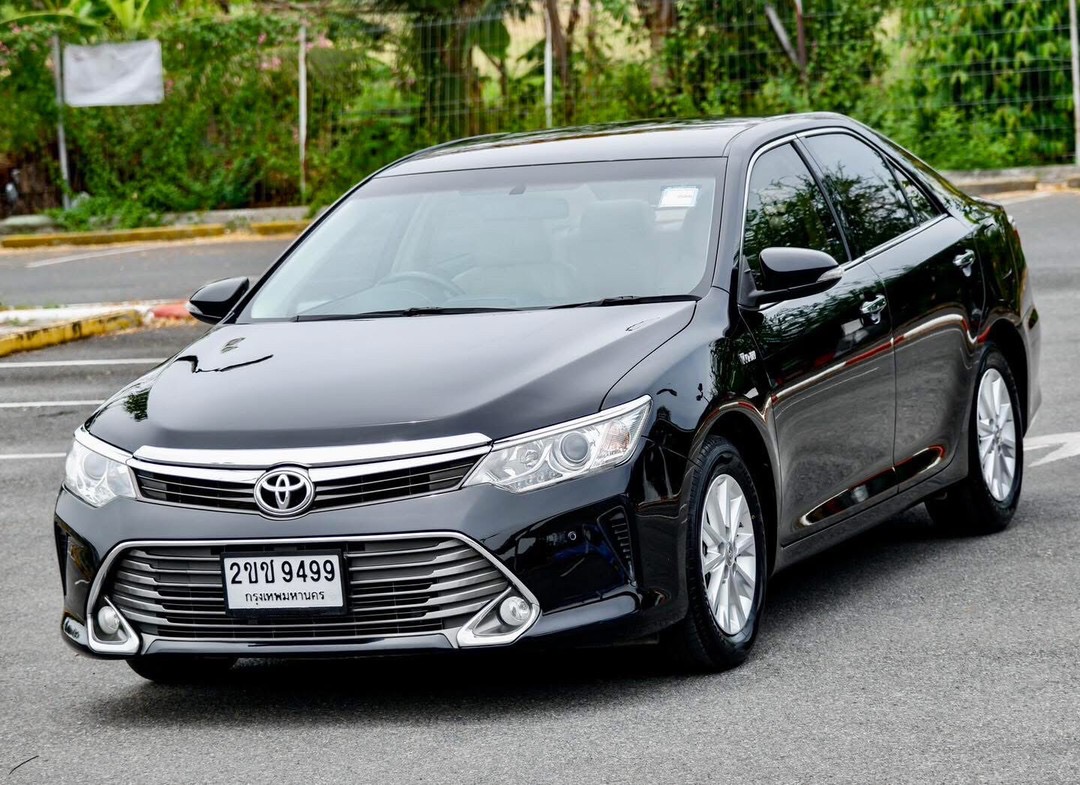 Toyota Camry 2.0G ปี 2015