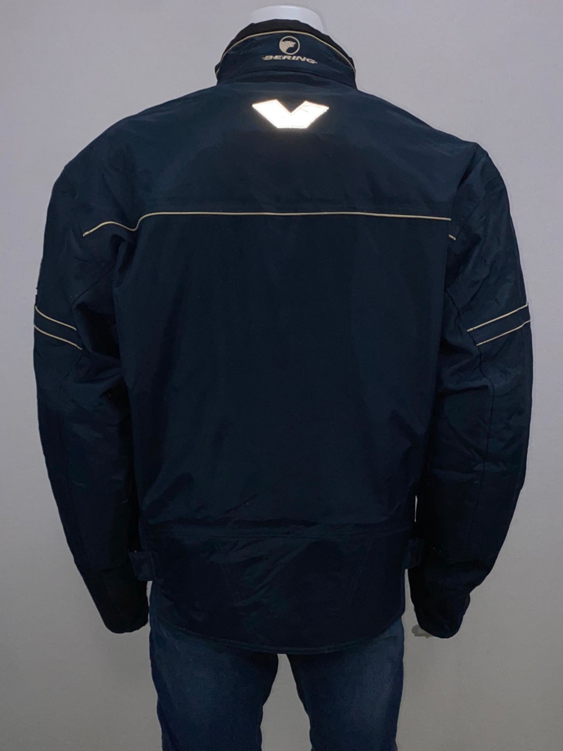 เสื้อขี่มอเตอร์ไซด์( มือสอง) RCS 999: อก 50" ยาว 25" **BERING**