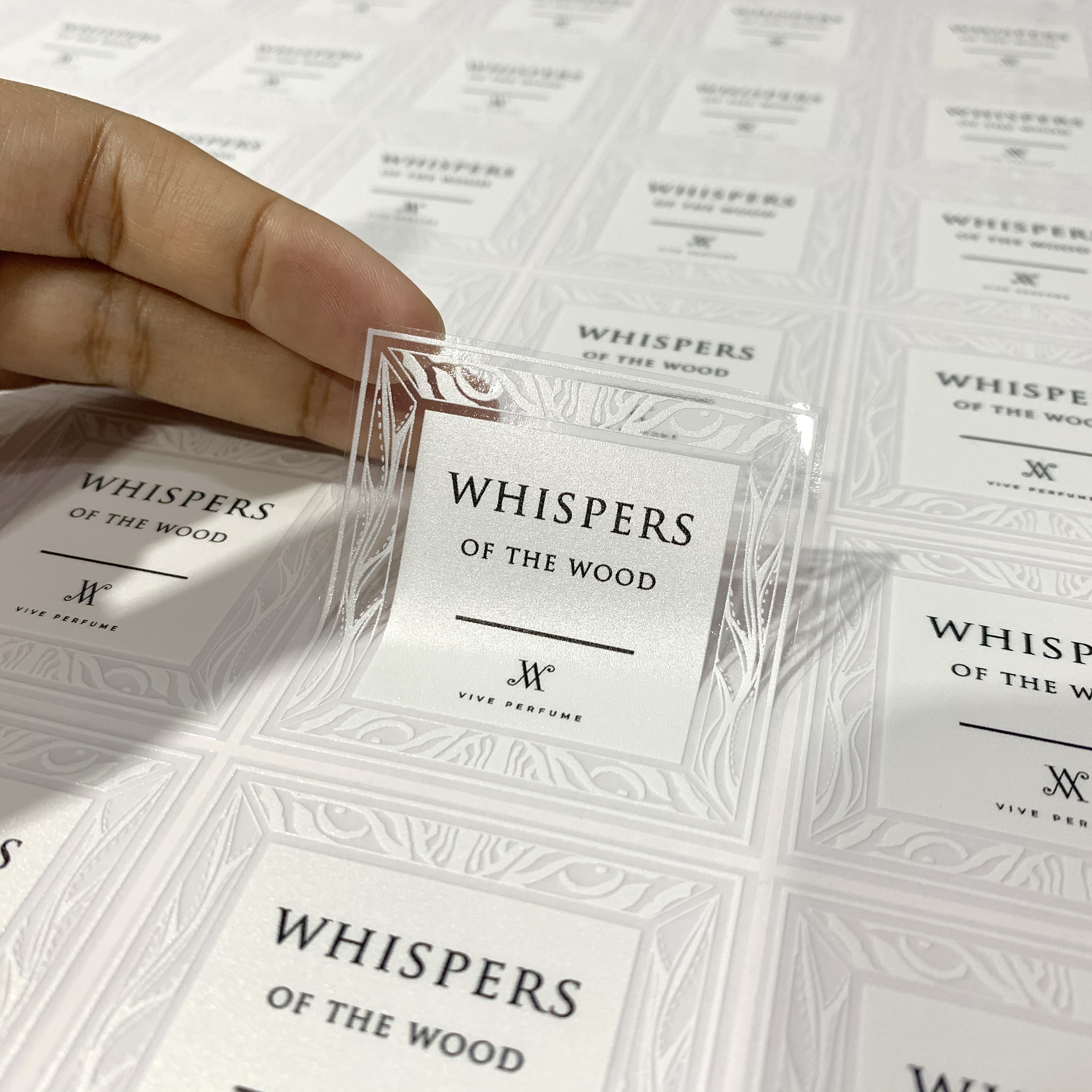 สติ๊กเกอร์ใสรองพื้นหมึกขาว หมึกขาว พิมพ์หมึกขาว