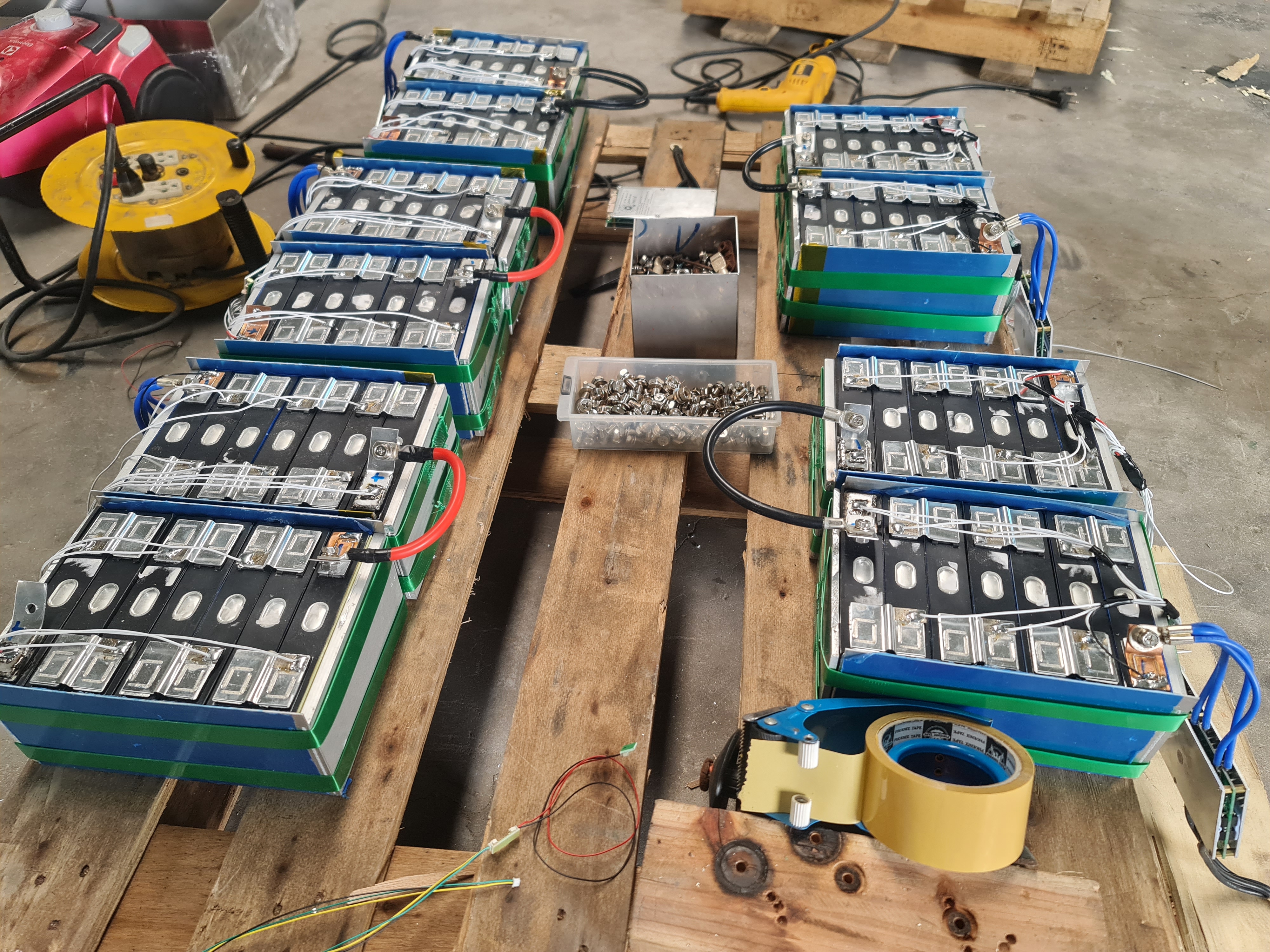 แบตเตอรี่ลิเธียม NMC 48v 50Ah สำหรับ จักรยานไฟฟ้า สามล้อไฟฟ้า