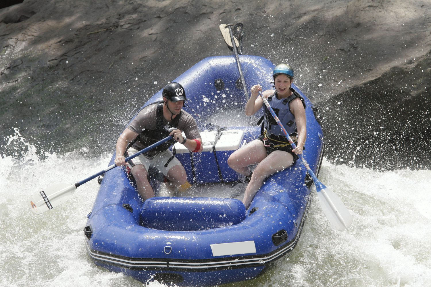 เรือล่องแก่ง 4-12 ที่นั่ง วัสดุ PVC