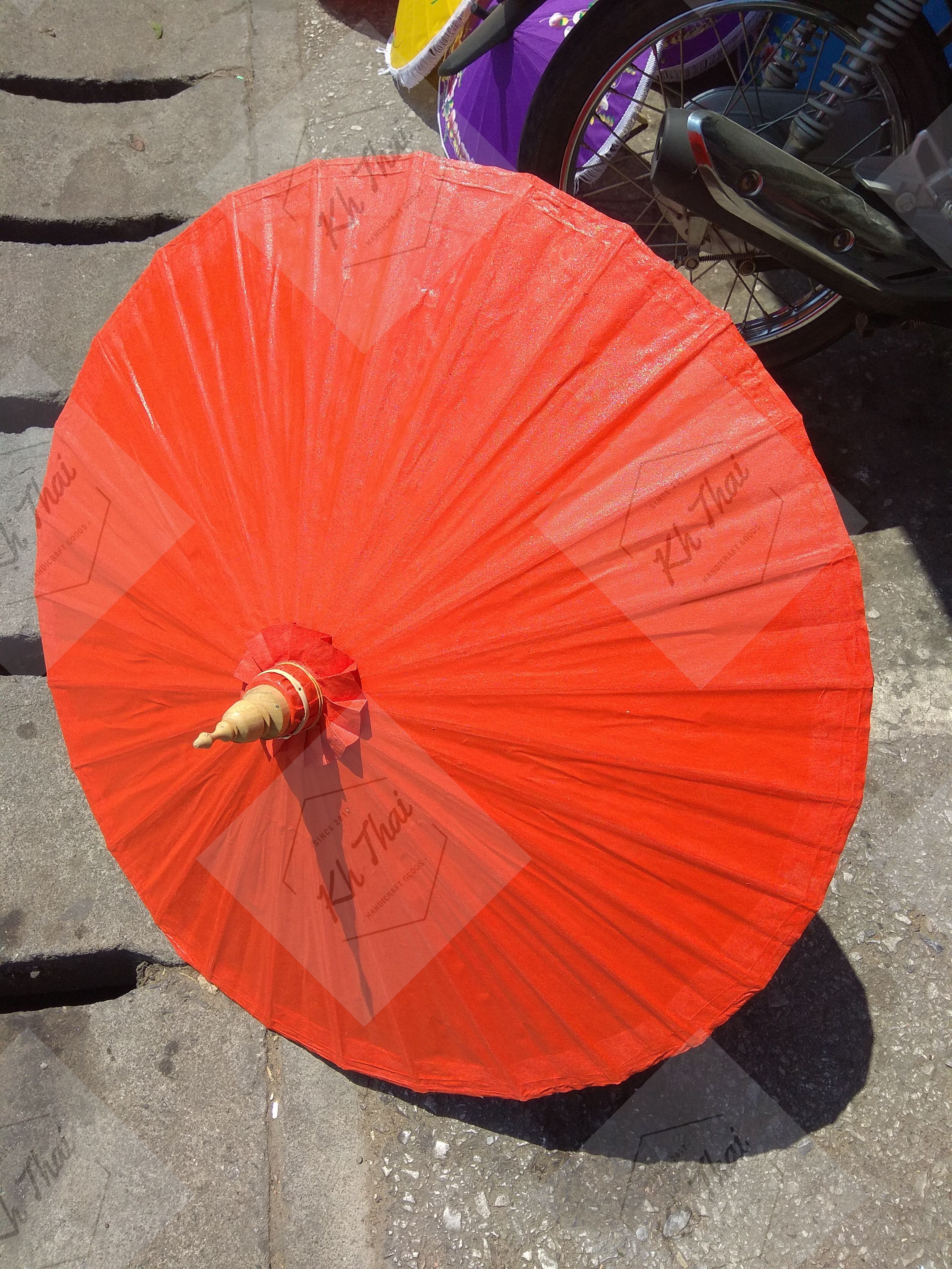 ร่มบ่อสร้าง ร่มผ้าน้ำมัน สีส้ม17 นิ้ว กันน้ำได้
