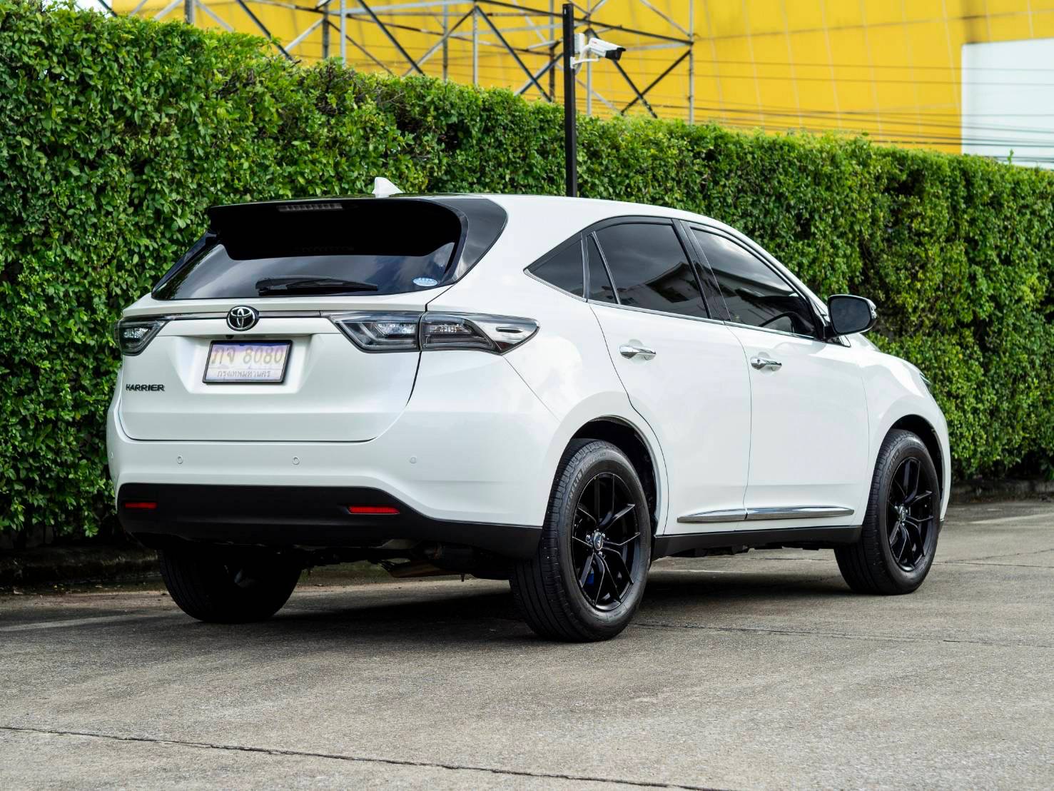 Toyota Harrier 2.0 ปี2014
