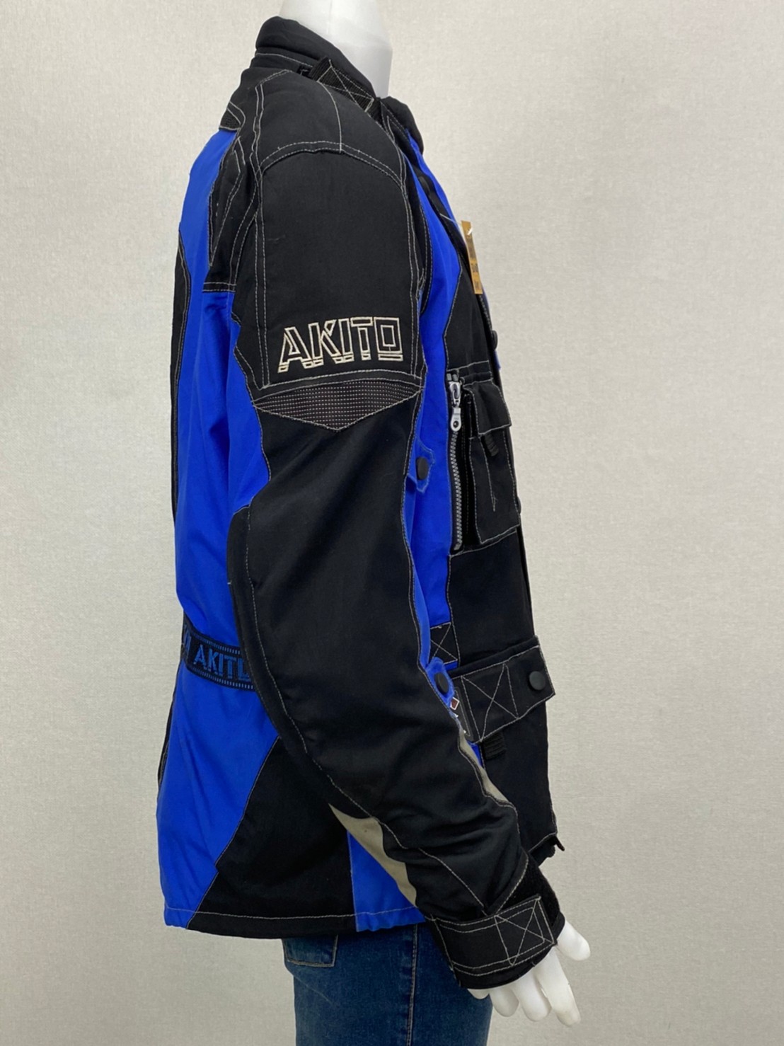 เสื้อขี่มอเตอร์ไซด์( มือสอง) RCTA 188 อก 52" ยาว 29" ยี่ห้อ**AKITO**