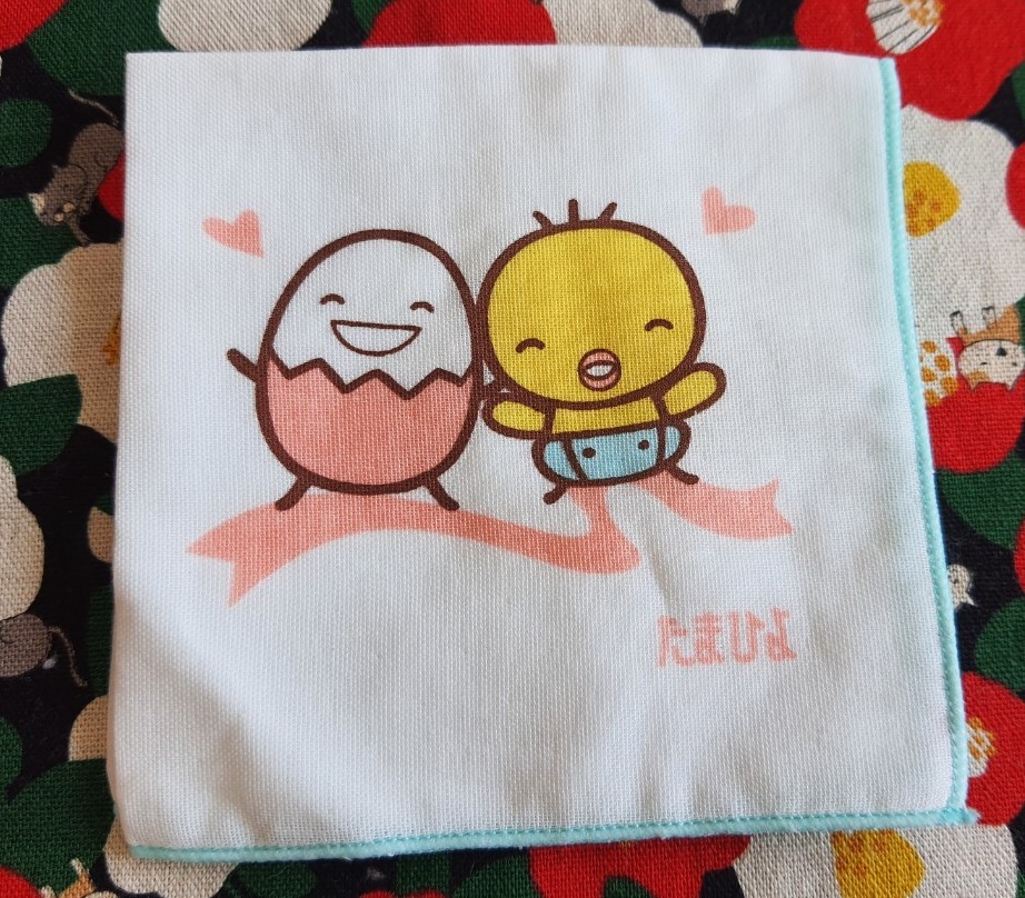 ผ้าเช็ดหน้า tamahiyo จากญี่ปุ่น น่ารักมากค่ะ Size : 22 x 22 cm