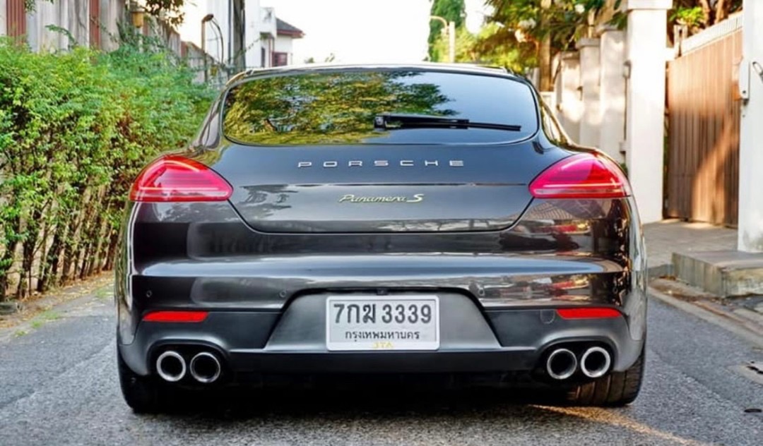Porsche Panamera S 3.0 E-Hybrid ปี 2015