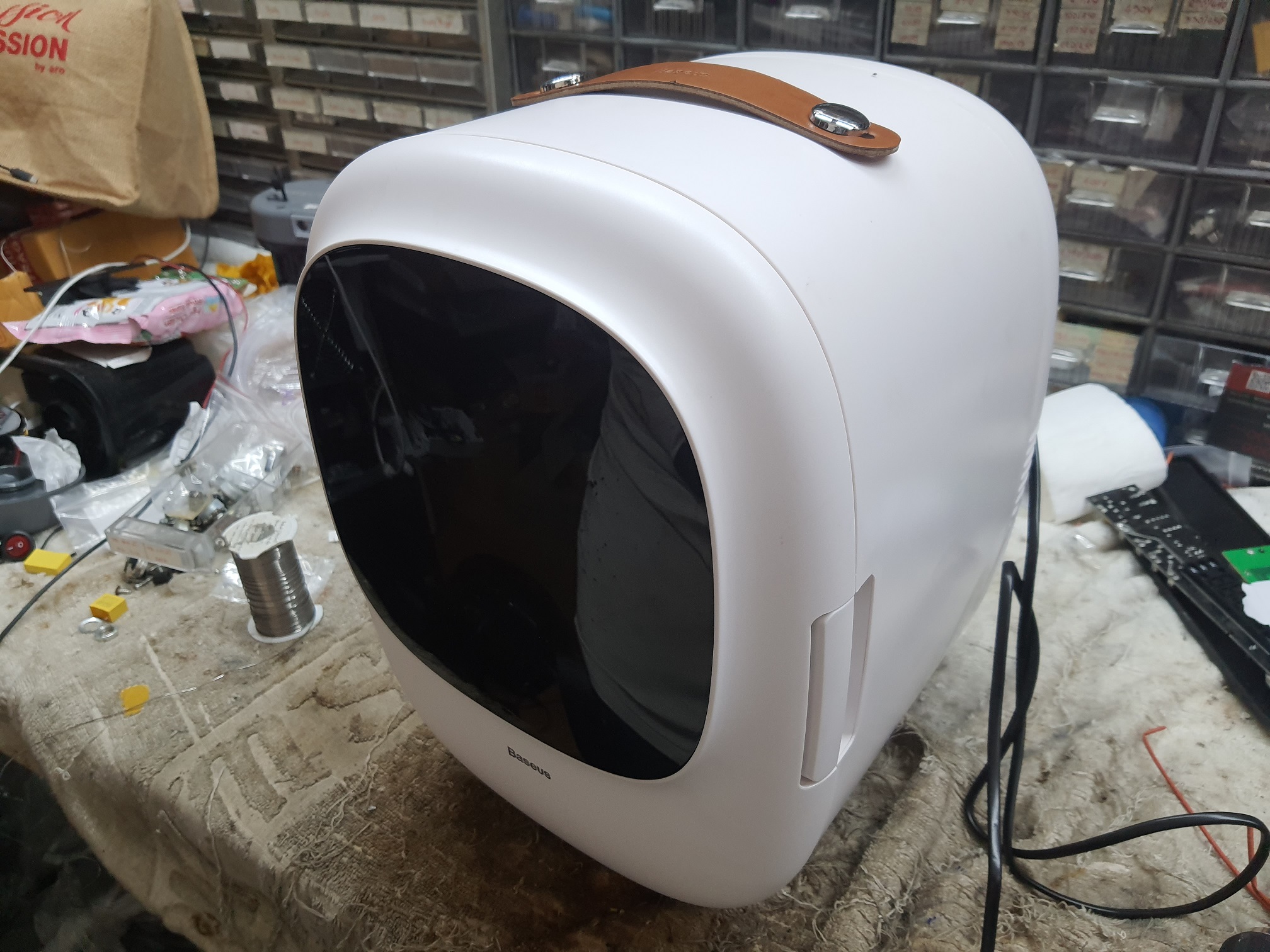 ซ่อมตู้เย็นมินิ ยี่ห้อ Baseus อาการเครื่องไม่ทำความเย็น