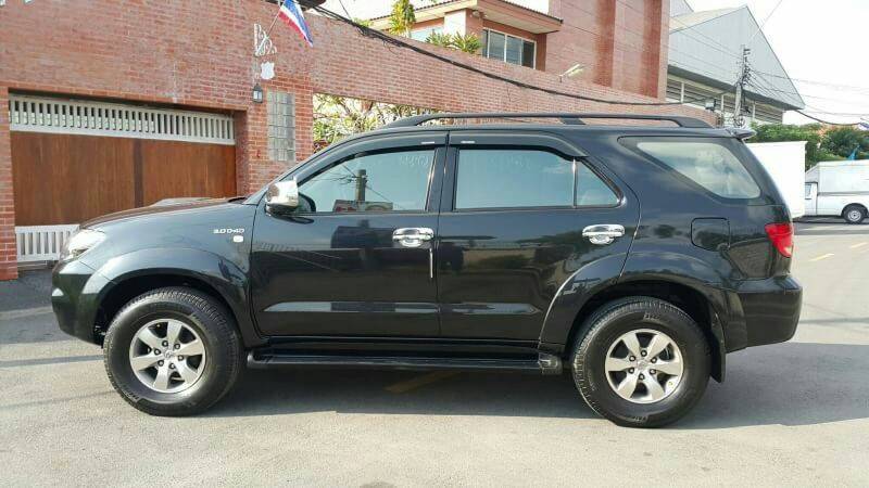 TOYOTA FORTUNER ปี 2005 สีดำ