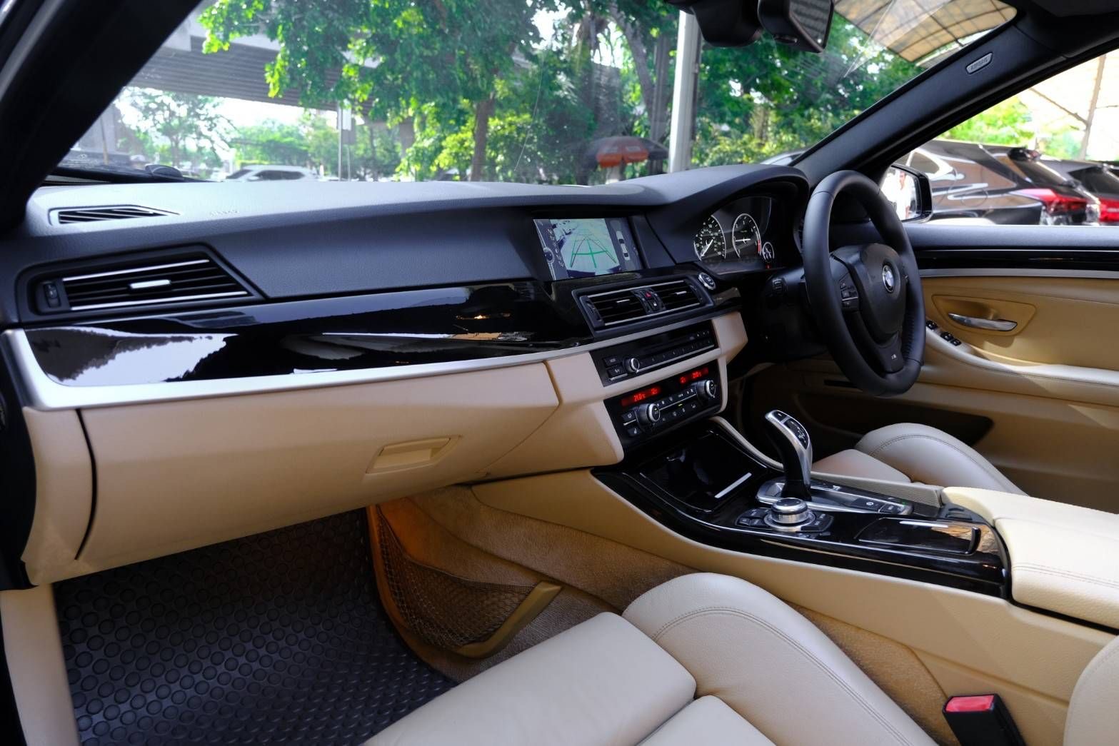 BMW 520d M-Sport Package ปี 2012