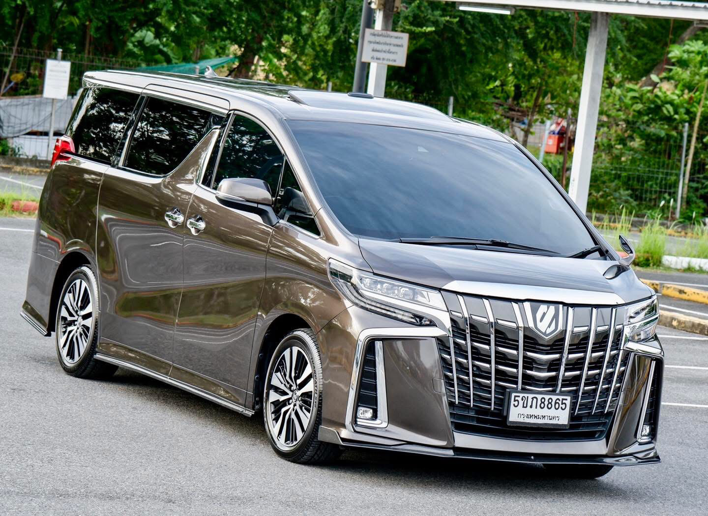 Toyota Alphard 2.5 SC Package จดทะเบียนปี 2021