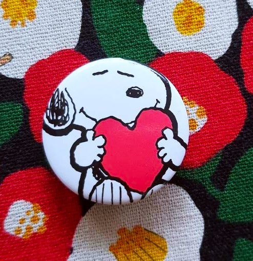 เข็มกลัด สนูปี้ Snoopy จากญี่ปุ่น ขนาด 3 cm