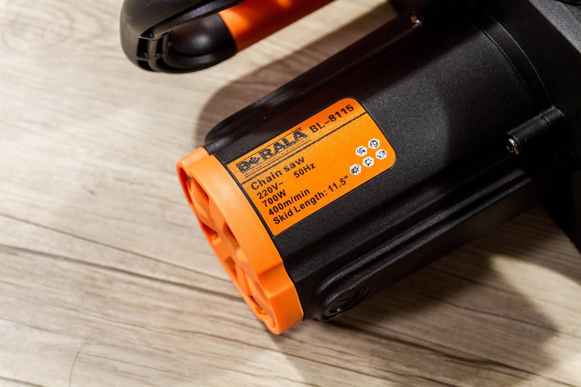 BERALA เลื่อยไฟฟ้า 11.5นิ้ว 700w