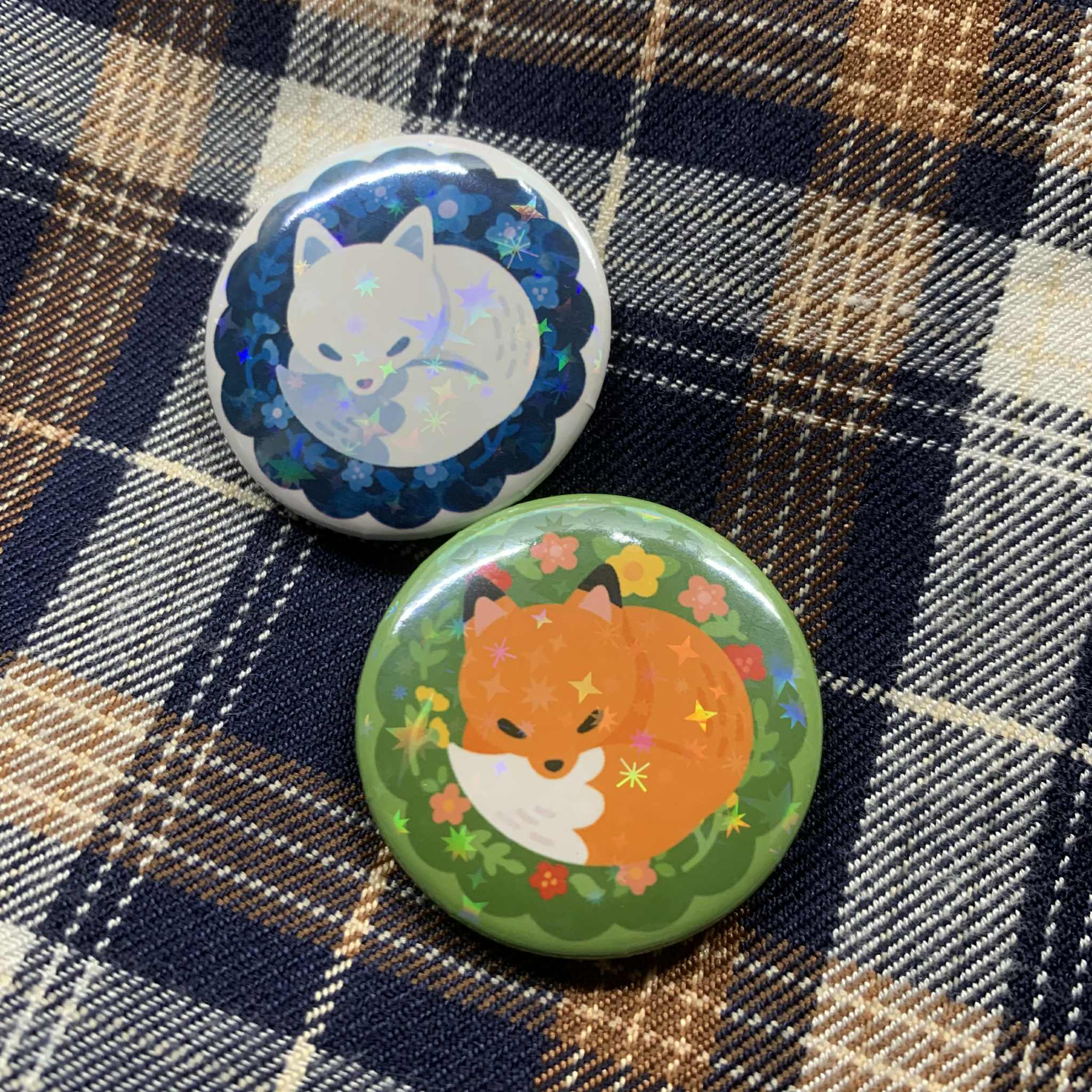 (Pre-order) เข็มกลัดจิ้งจอก (เคลือบวิ้ง/ไม่วิ้ง) - 3.22 cm