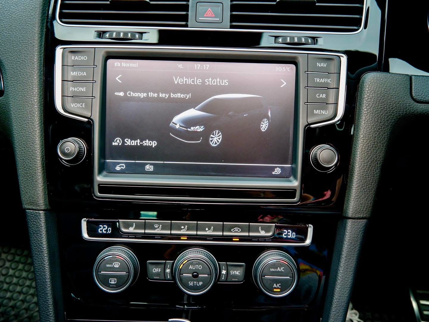 Volkswagen Golf R MK7 2.0 TSI DSG Hatch 5Doors ปี 2015