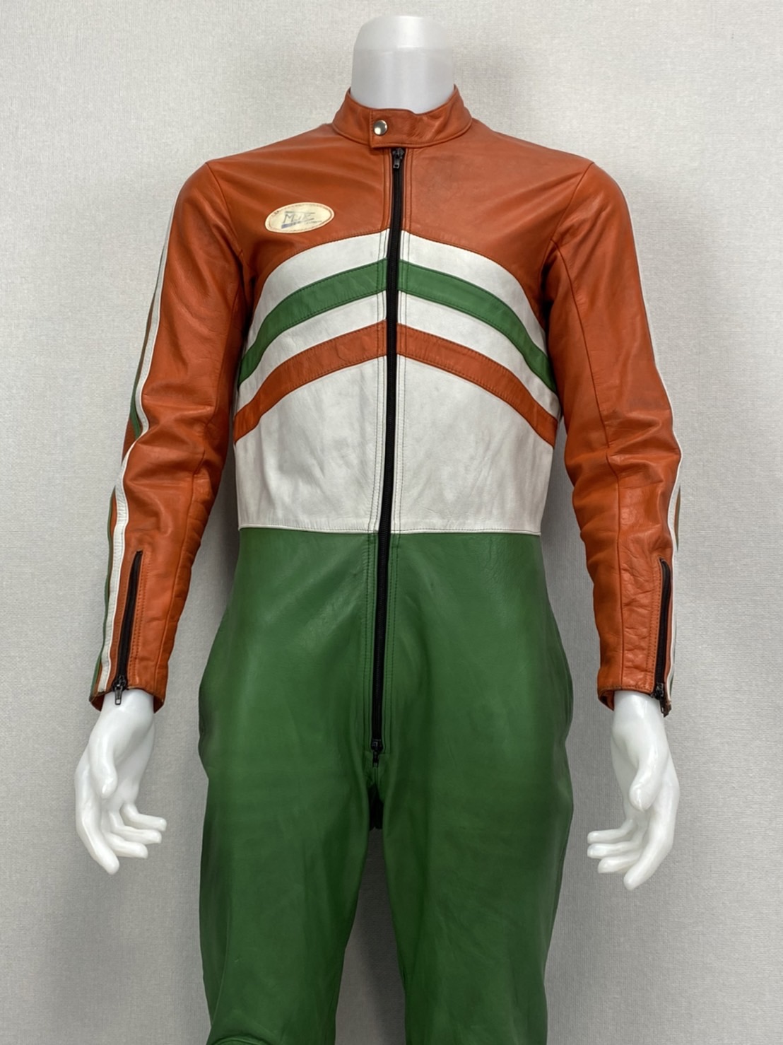 Racing suit ( มือสอง ) RCSS 011 : อก 38 ” เอว 32 “ ยาว 59 ** MJK **