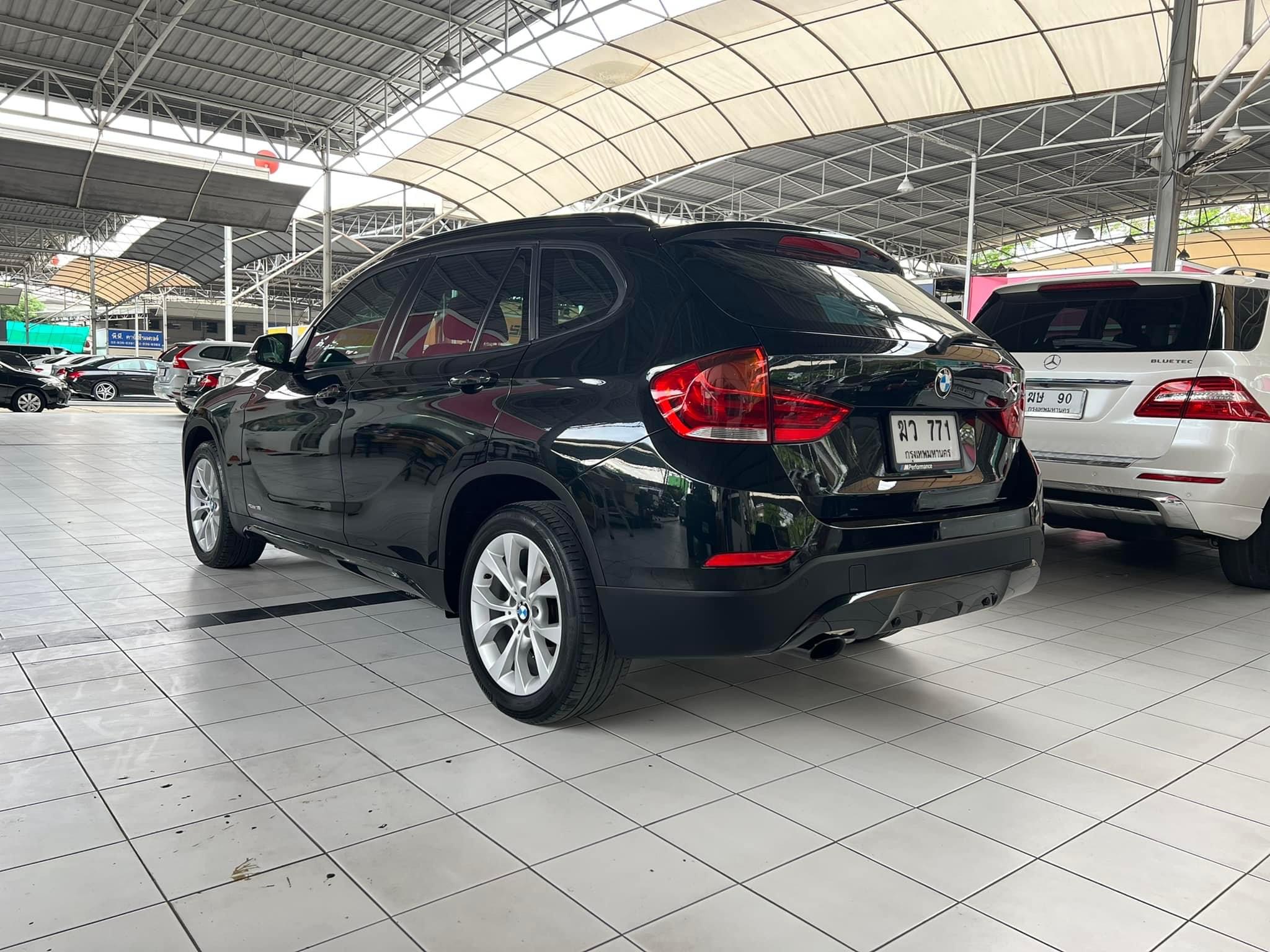 BMW X1 sDrive18i Sport LCI ปี 2015