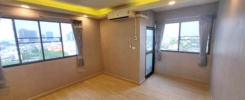 ขายห้องคอนโดทำเลดีอยู่ใจกลางเมือง สุขุมวิท 71 ถูกสุดใน Condo