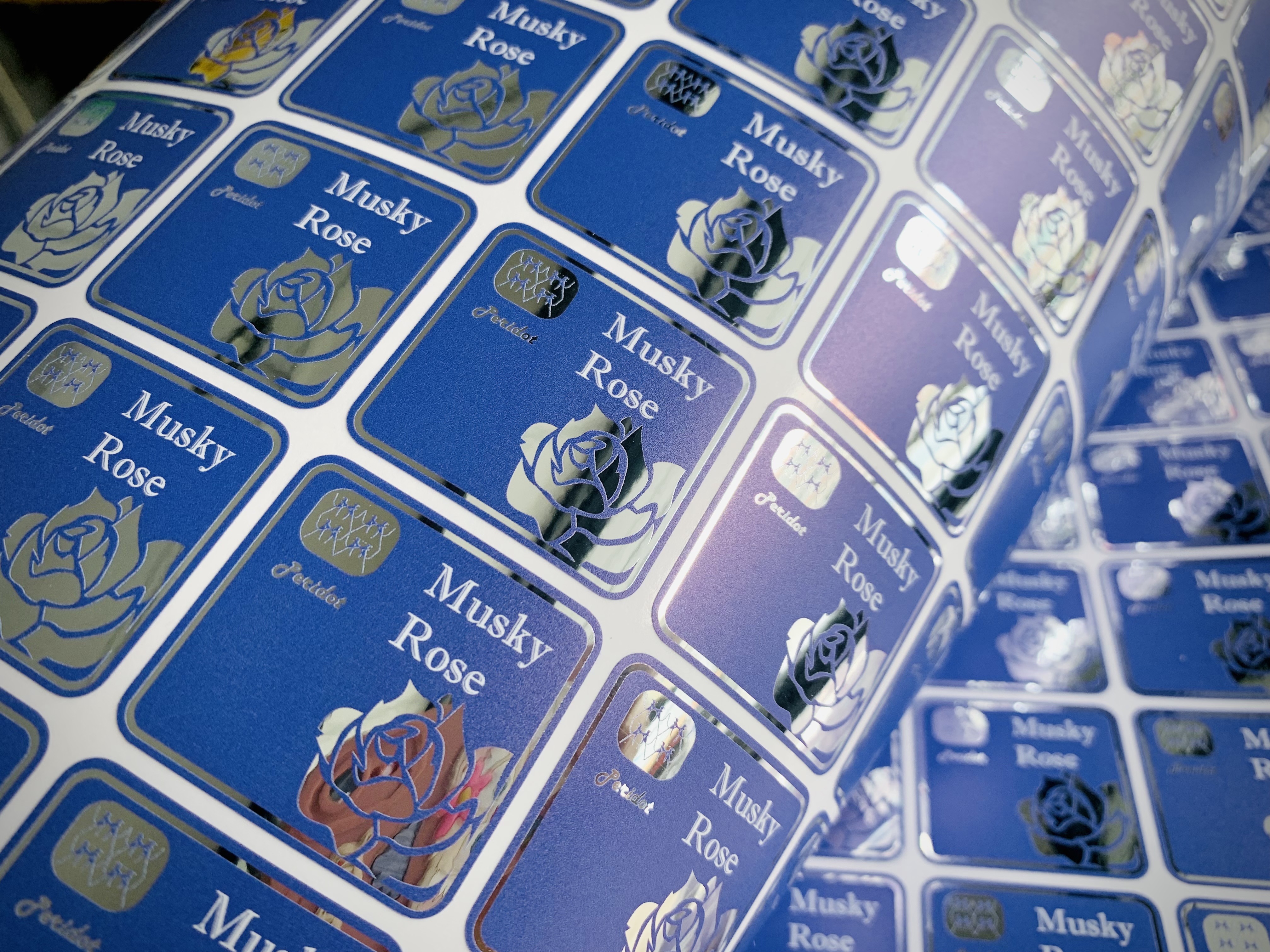 สติ๊กเกอร์ฉลากสินค้าฟรอยทอง ฟอยล์