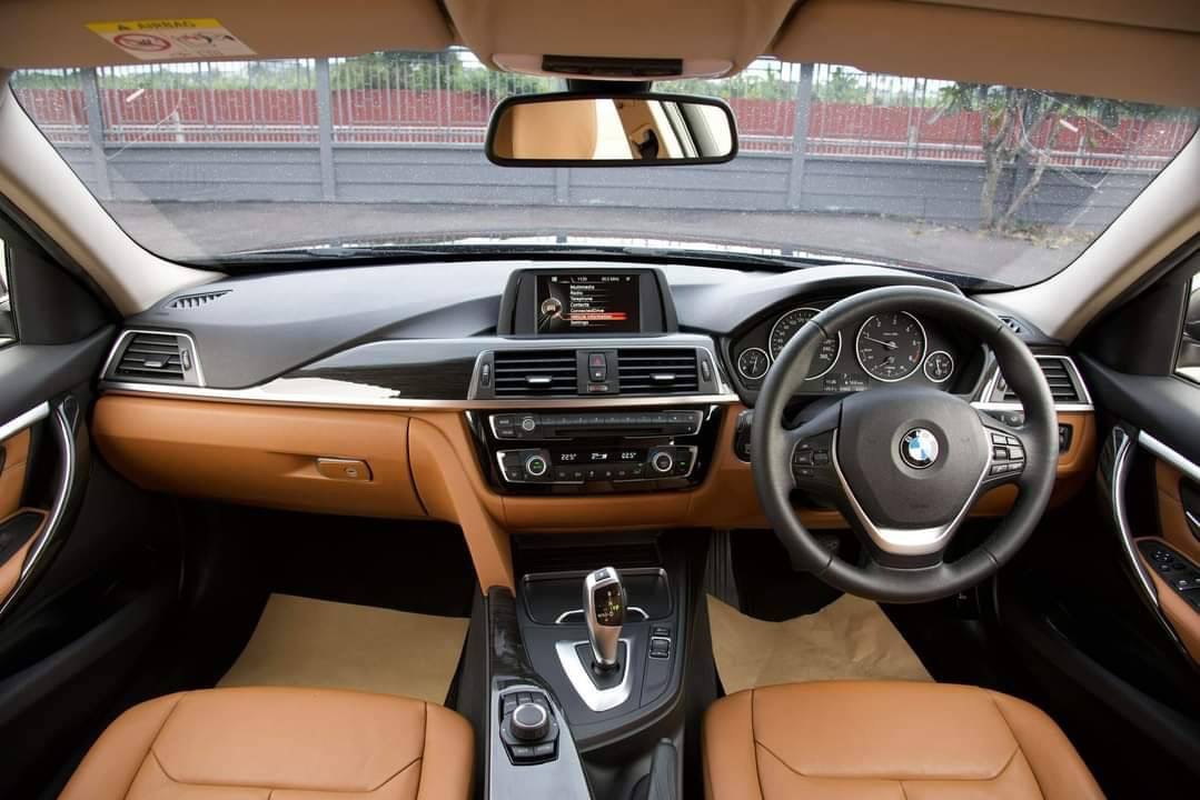 Bmw 320d F30 LCI ปี 2017