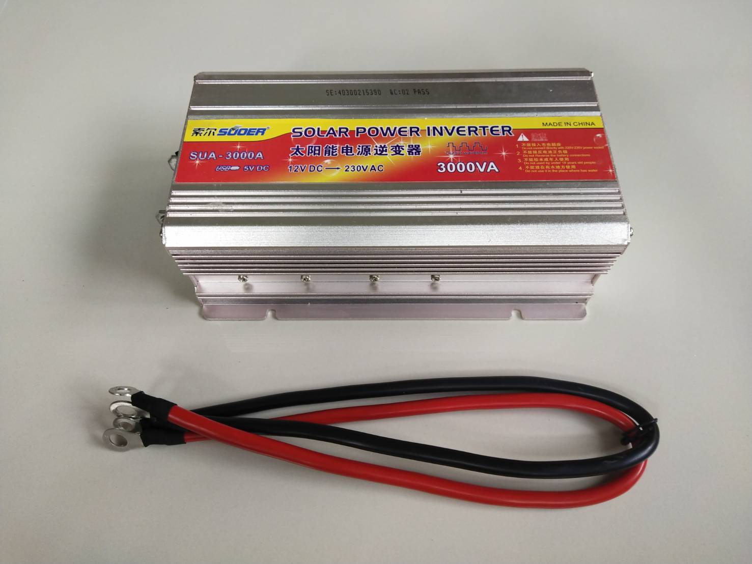 อินเวอร์เตอร์ แปลงไฟ 12V เป็นไฟบ้าน 220V ขนาด 3,000W แถมฟรี ไฟฉายUSB 1ชิ้น