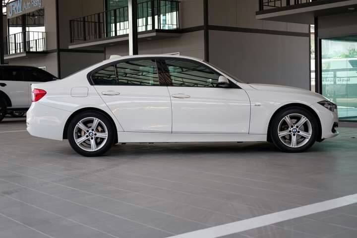 BMW 320i Sport F30 LCI ปี 2017