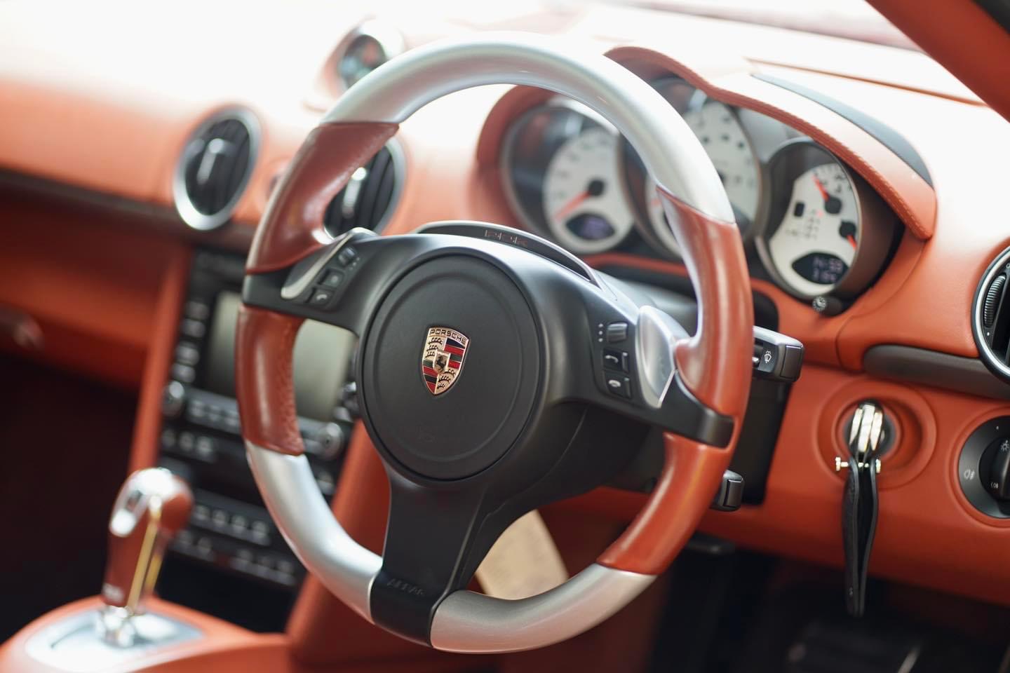 Porsche Cayman Exclusive Package (Model 987) ปี 2010