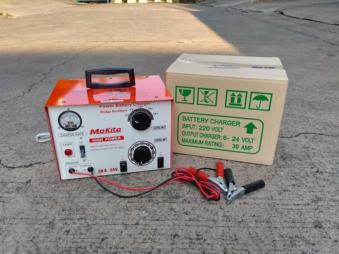 ตู้ชาร์จแบต ยี่ห้อ Makito งานญี่ปุ่น สามารถปรับโวลต์ได้ 6-24V 30A