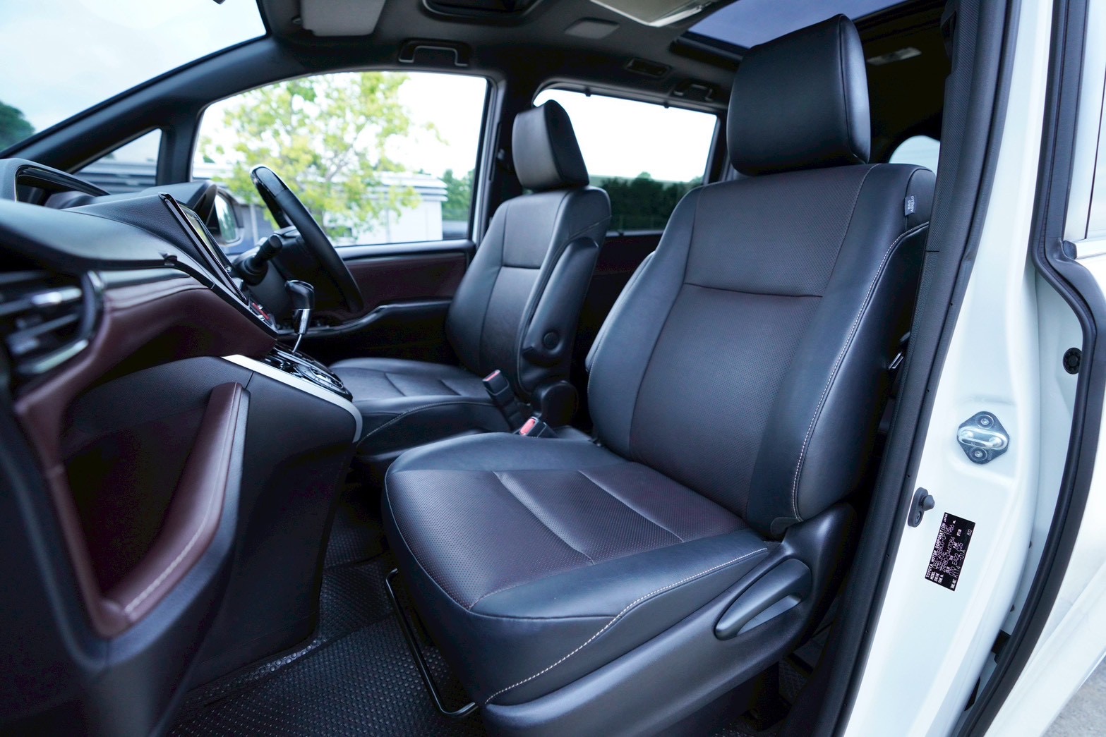 Toyota Esquire ปี 2019