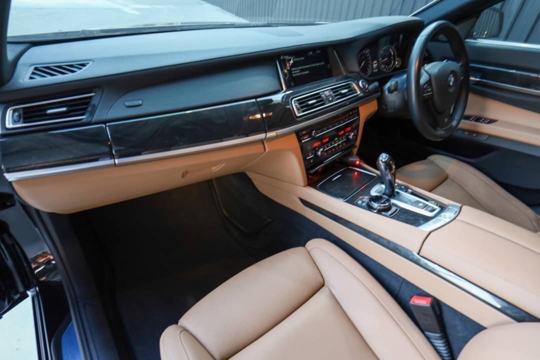 Bmw 730LD Lci M-Sport Diesel ปี 2015