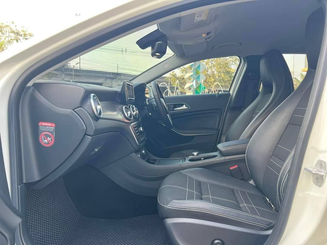 Mercedes BENZ GLA200 ปี 2016