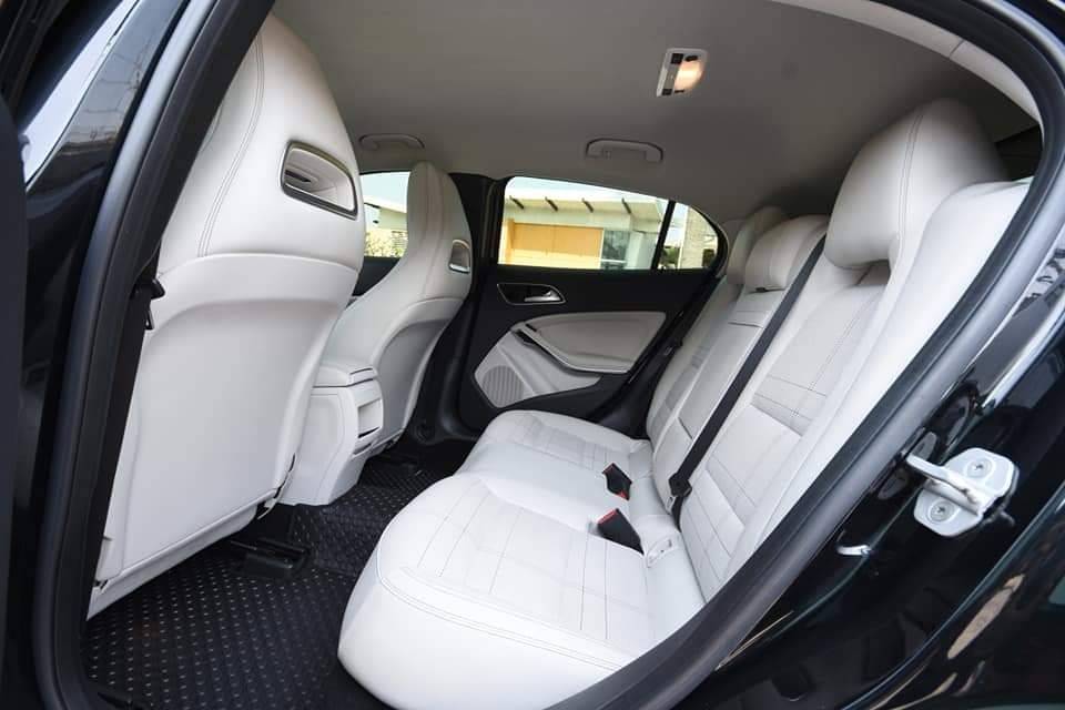 Mercedes Benz GLA200 ปี 2015