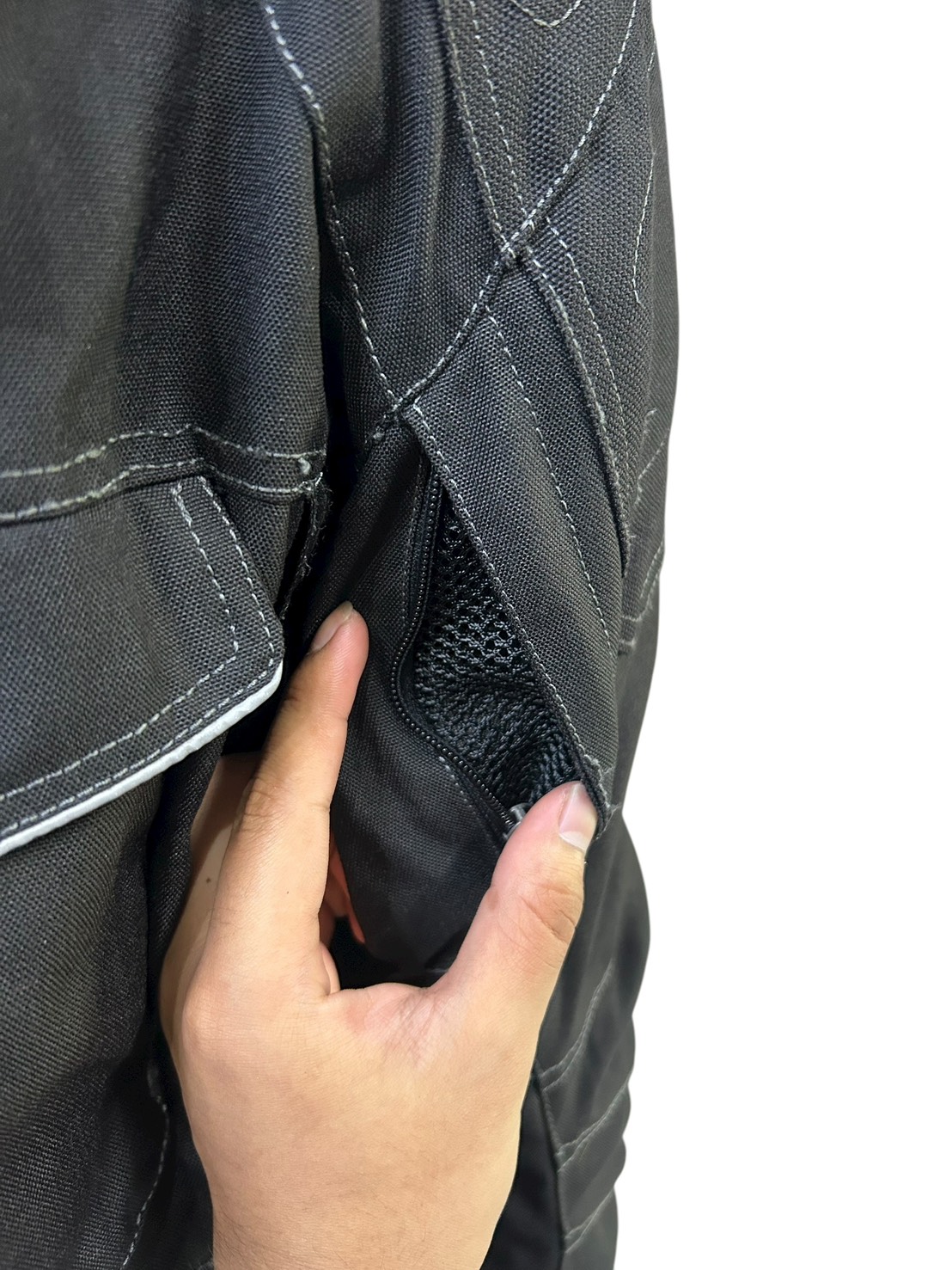 เสื้อขี่มอเตอร์ไซด์( มือสอง) RCTA 804 อก 50" ยาว 30 (XL) **Crivit**