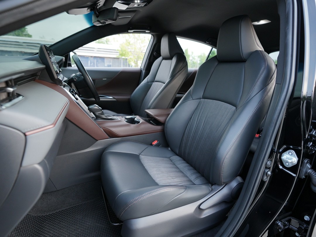 Toyota Harrier 2.5 G Hybrid 2021