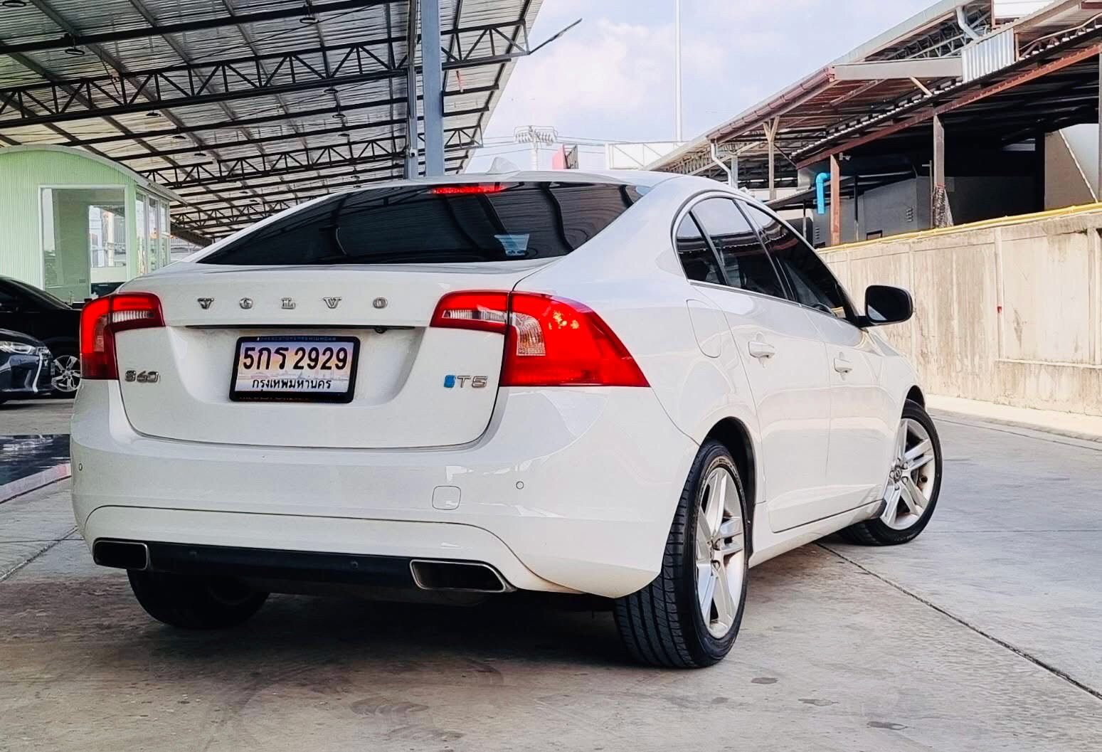 VOLVO S60 T5 Minor Change ปี 2016