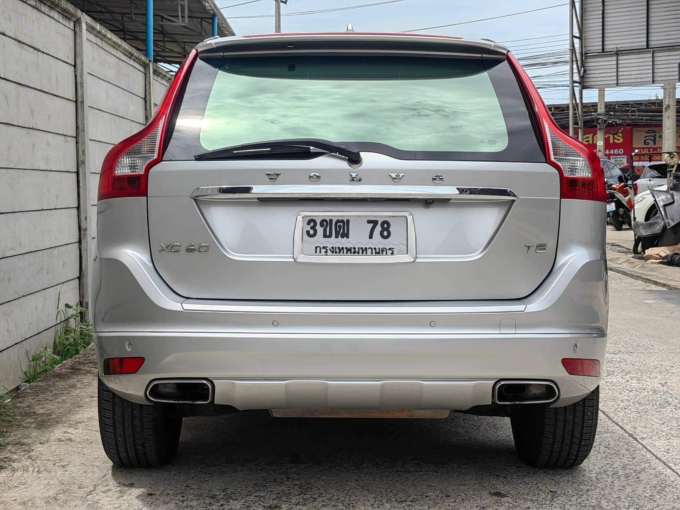 Volvo XC60 2.0 T5 ปี 2016