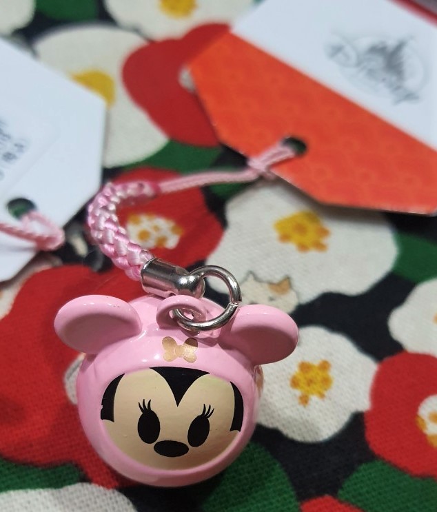Disney Store Minnie Mouse เครื่องราง กระพรวนญี่ปุ่นนำโชค มินนี่เม้าส์ เสียงดี เสียงเพราะค่ะ ของแท้จาก Shop Disney store ญี่ปุ่น