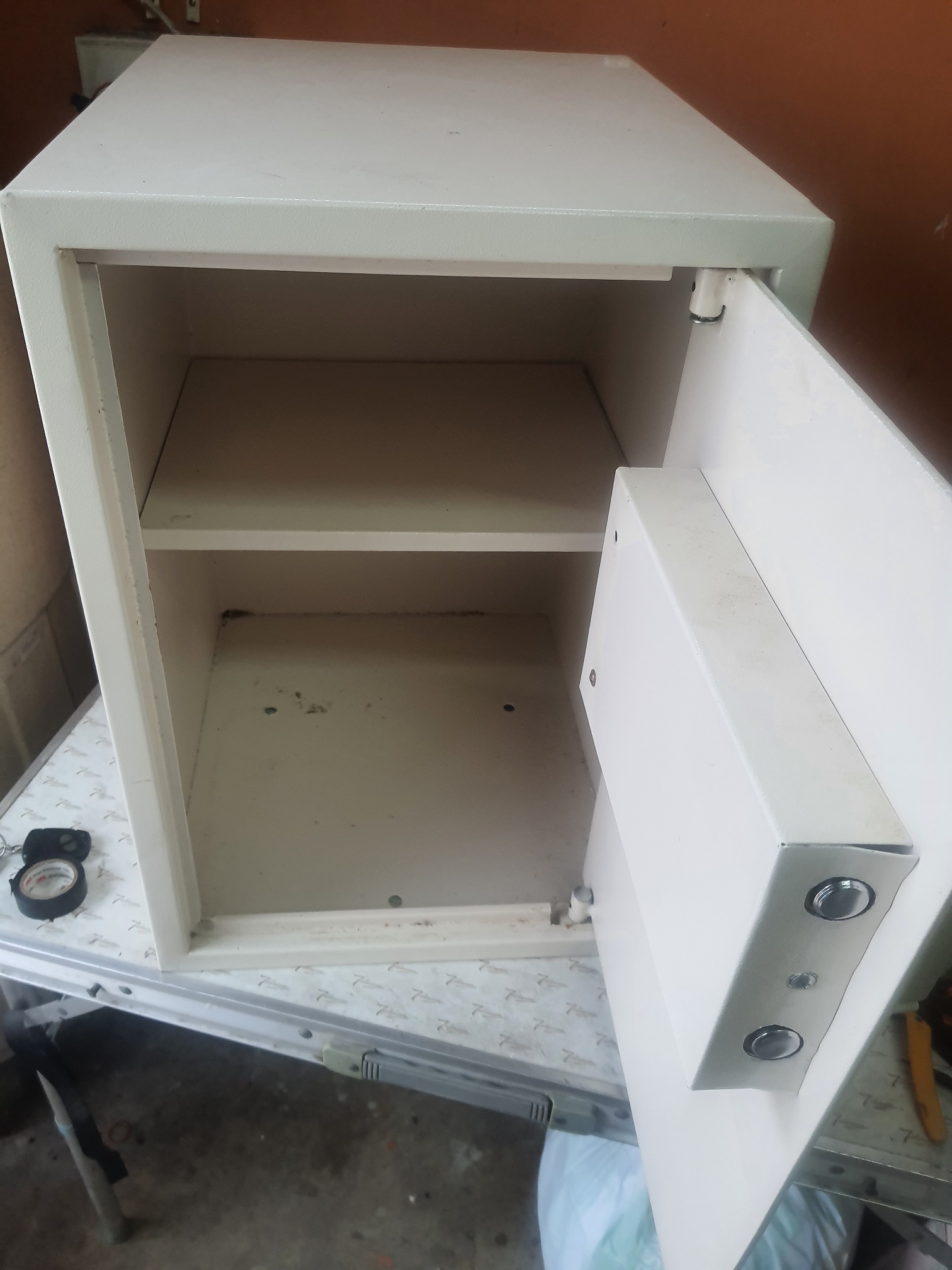 ซ่อมตู้เซฟนิรภัย ยี่ห้อ Guardforce gold อาการเครื่องไม่ทำงานเปิดไม่ติด