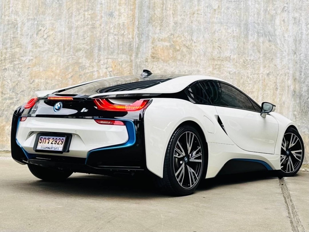 BMW i8 Pure impulse 1.5 HYBRID โฉม i12 ปี 2017