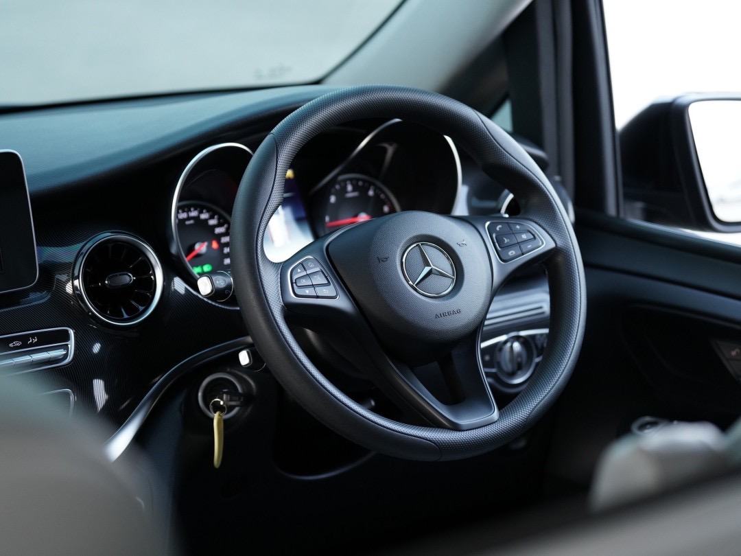 Mercedes Benz V220d ปี 2020