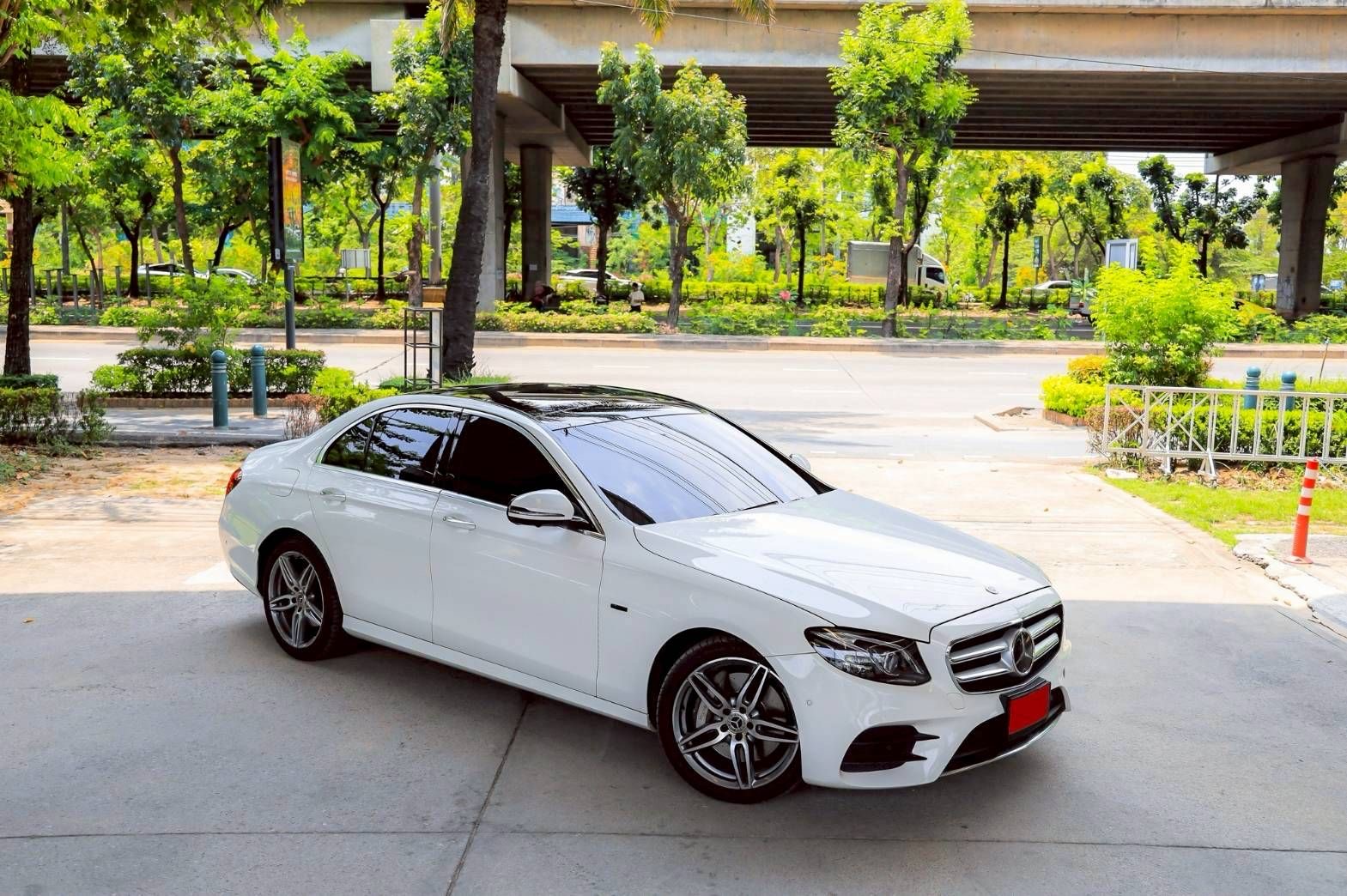 BENZ E350e AMG Plug-in W213 ปี2019