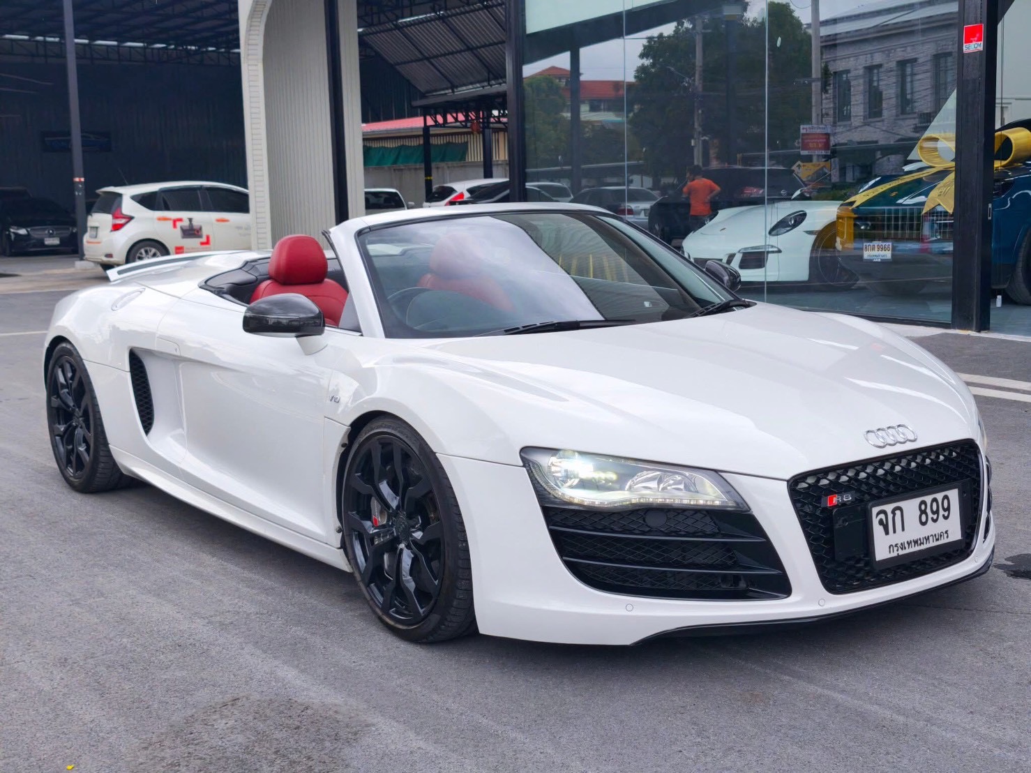 AUDI R8 Spyder V10 DOHC 5.2L FSI SPYDER QUATTRO ปี 2014