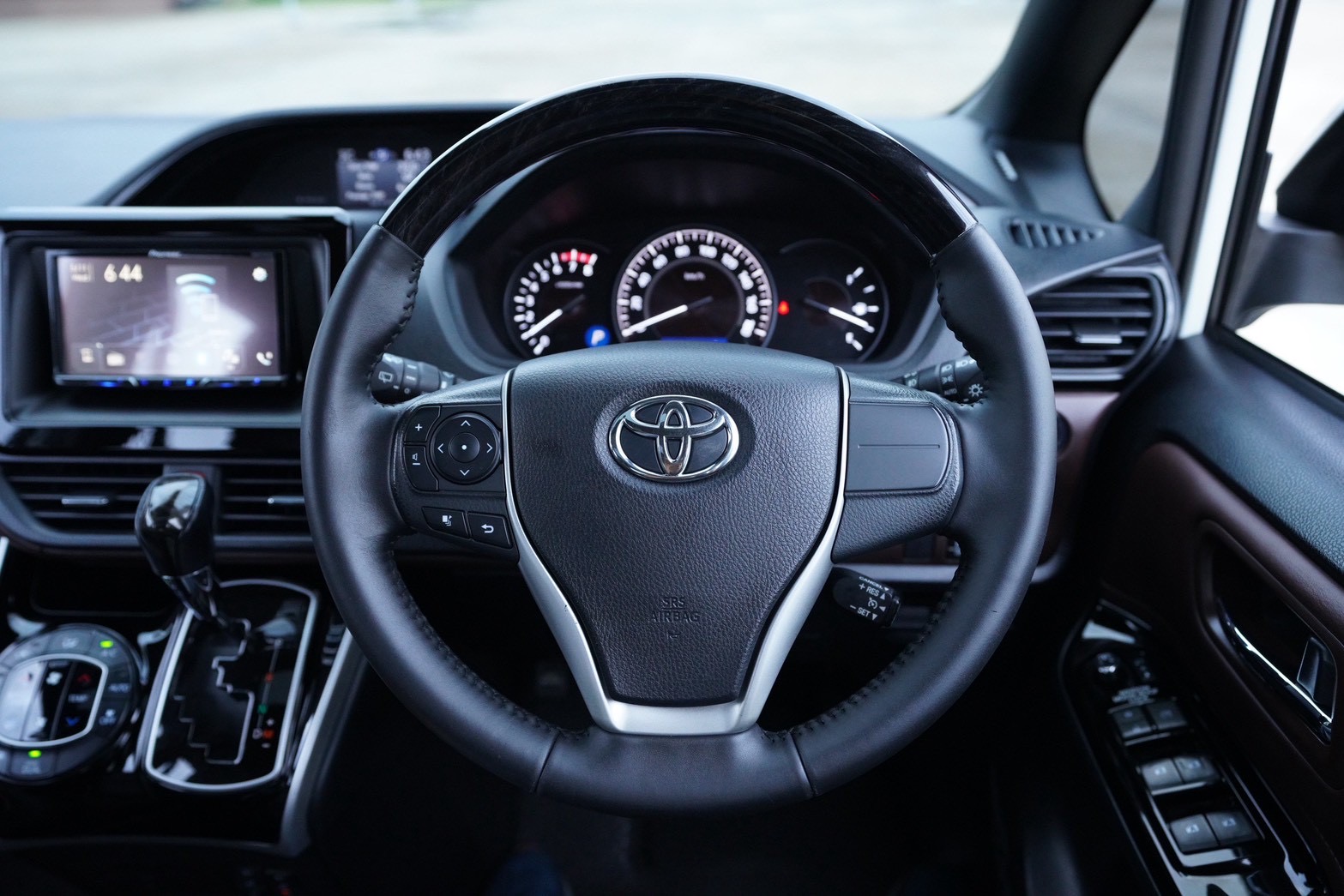 Toyota Esquire ปี 2019