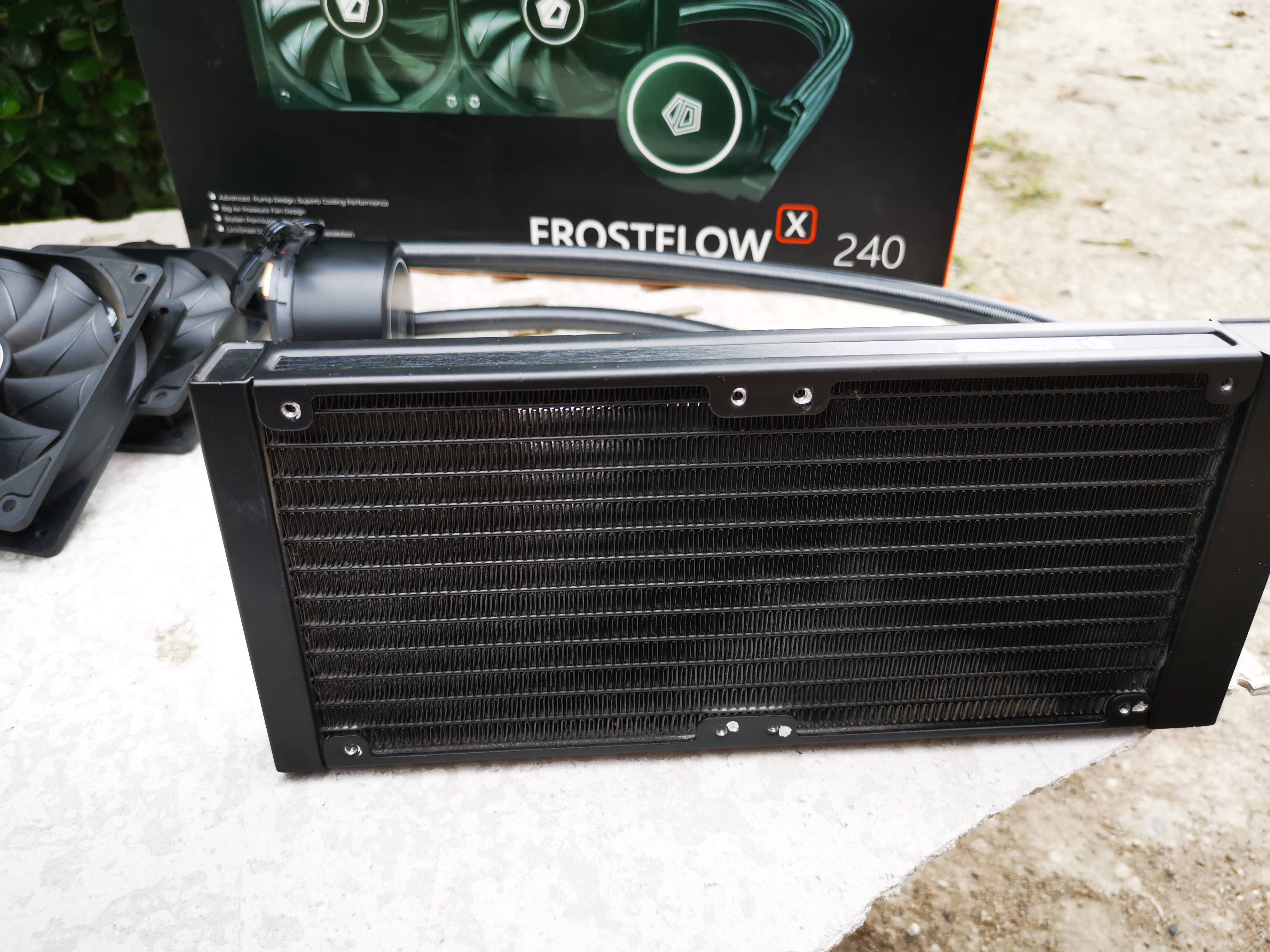 ID COOLING FROSTFLOW X 240