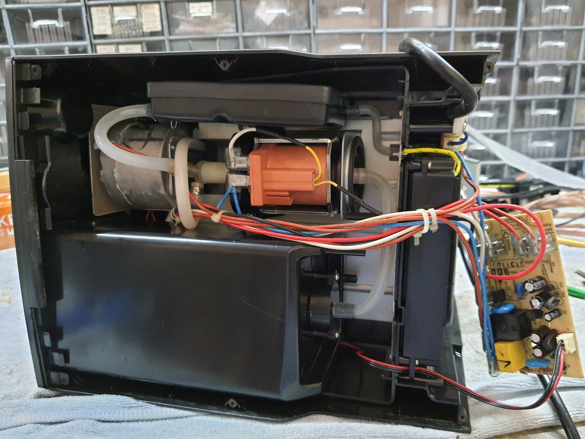 ซ่อมเครื่องชงกาแฟ ยี่ห้อ KRUPS รุ่น XP5210 อาการเปิดเครื่องไม่ติด