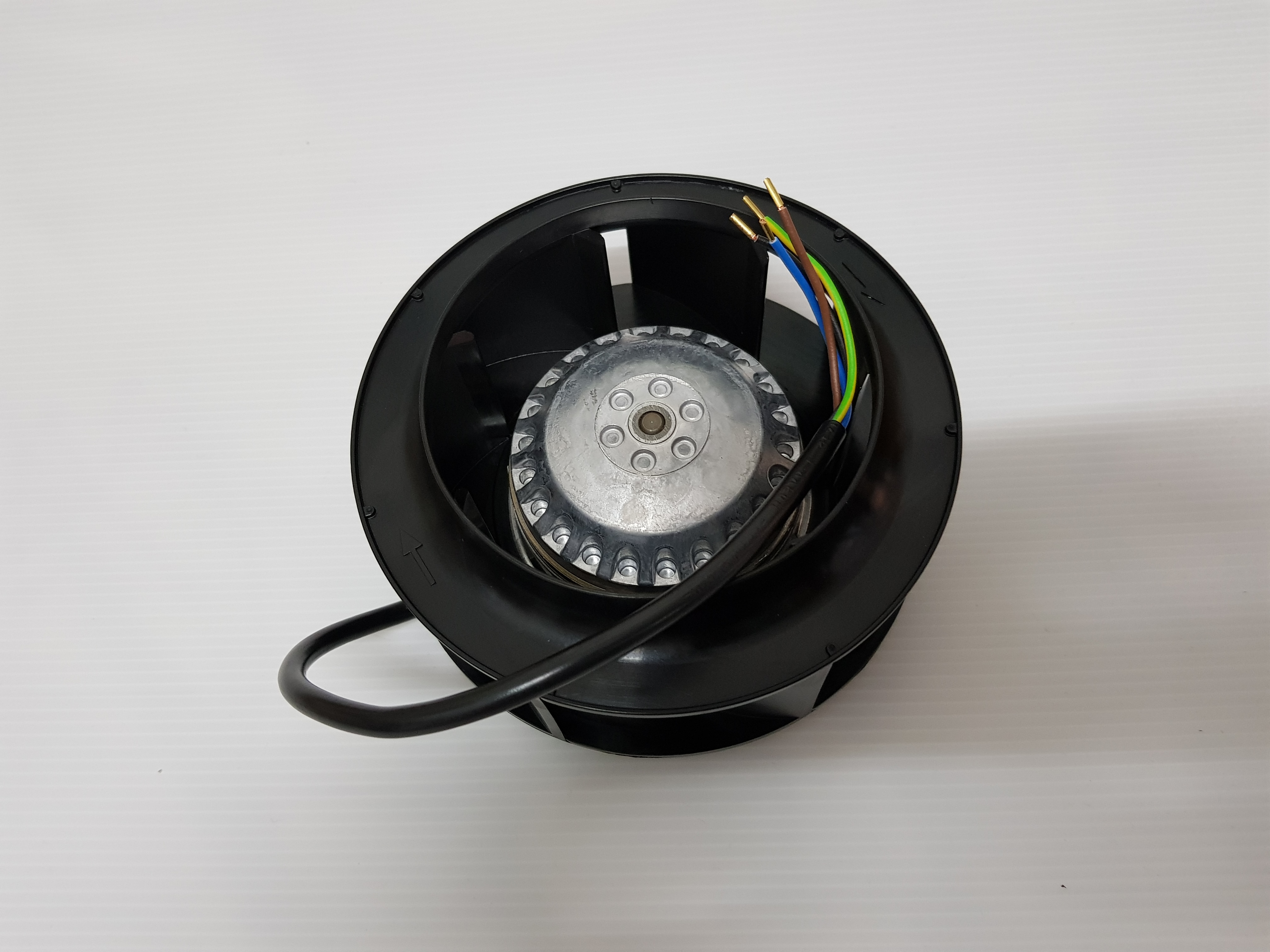 EBM PAPST R2E175-AC77-18 230VAC