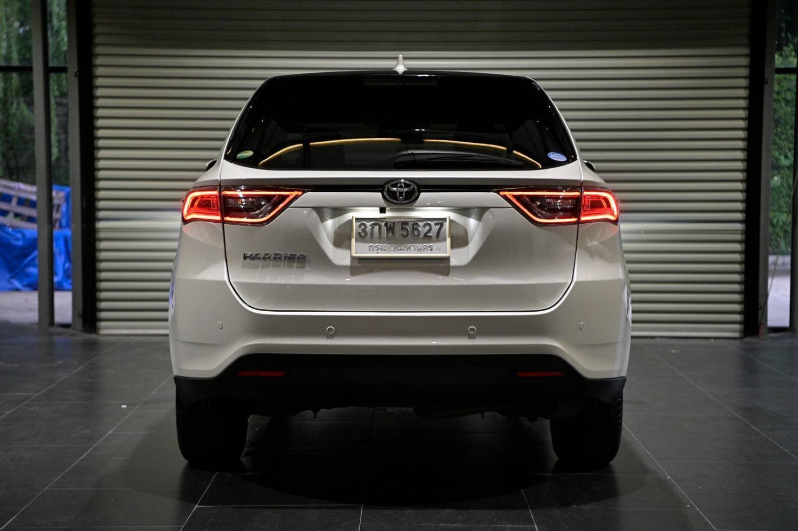 TOYOTA HARRIER 2.0 เบนซิน ปี 2014