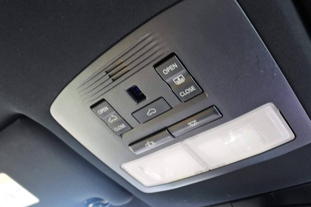 TOYOTA HARRIER 2.5 Hybrid E-Four ปี 2014